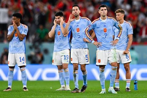 Tây Ban Nha và lối chơi Tiqui-Taca chưa tới của Luis Enrique